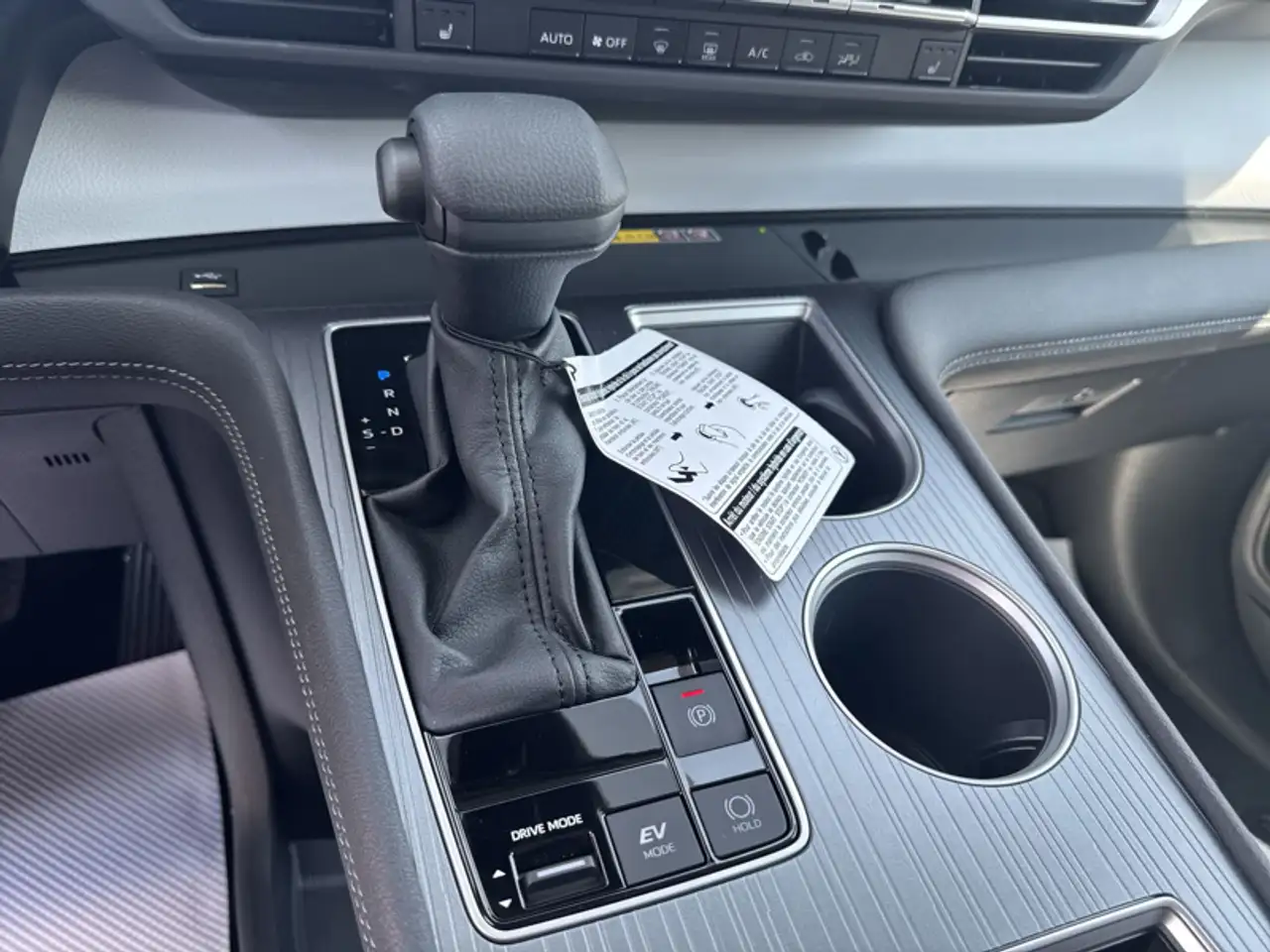 Toyota Sienna снимка Toyota Sienna