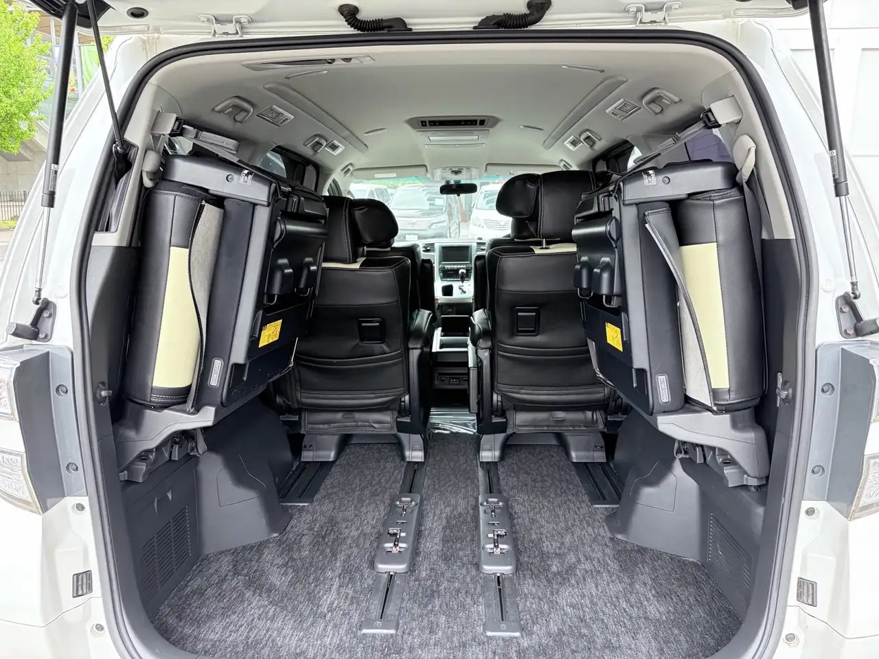Toyota Sienna photo Toyota Sienna