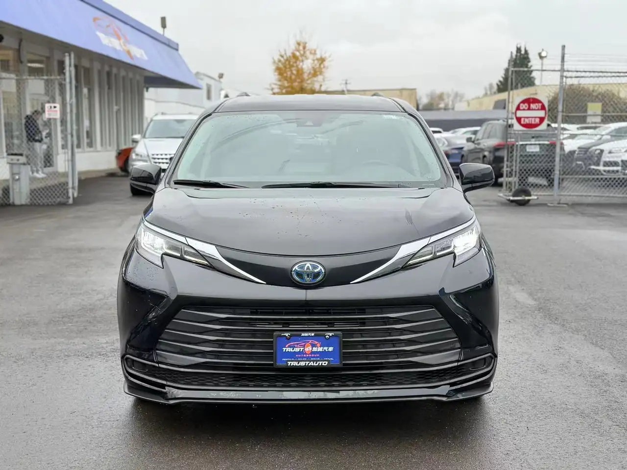 Toyota Sienna снимка Toyota Sienna