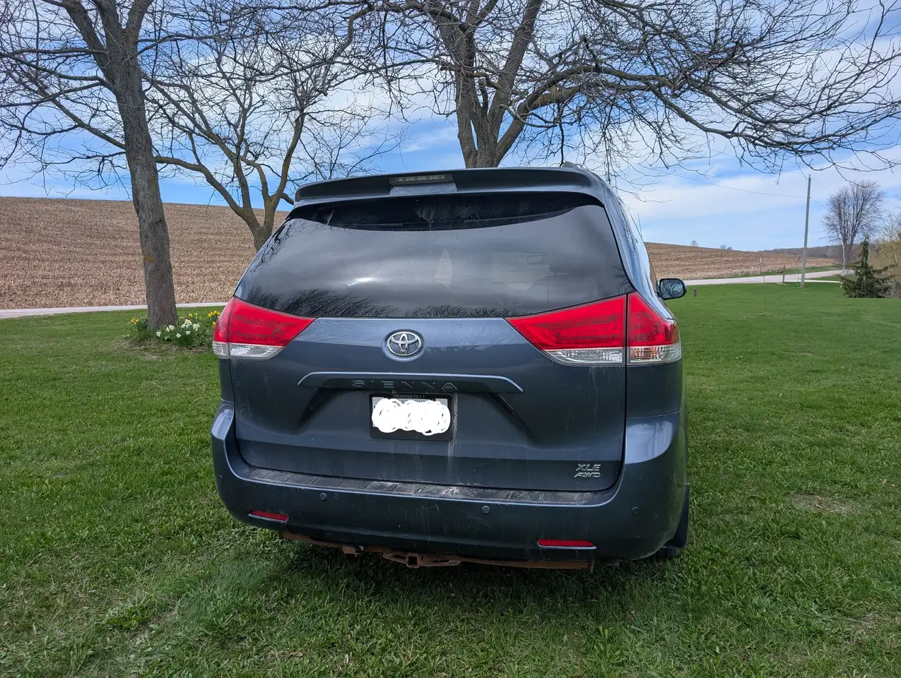 Toyota Sienna снимка Toyota Sienna
