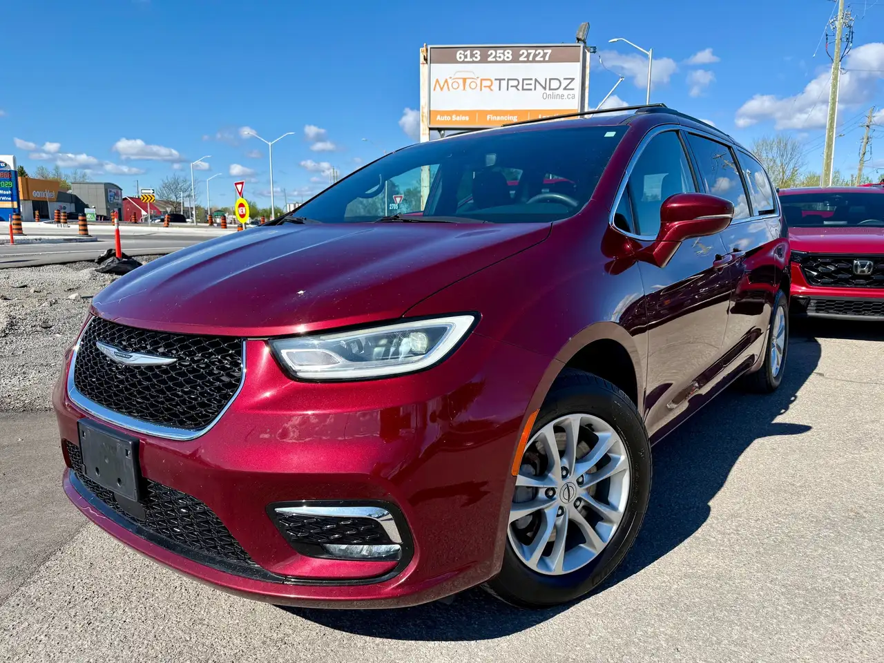 Chrysler Pacifica снимка Chrysler Pacifica
