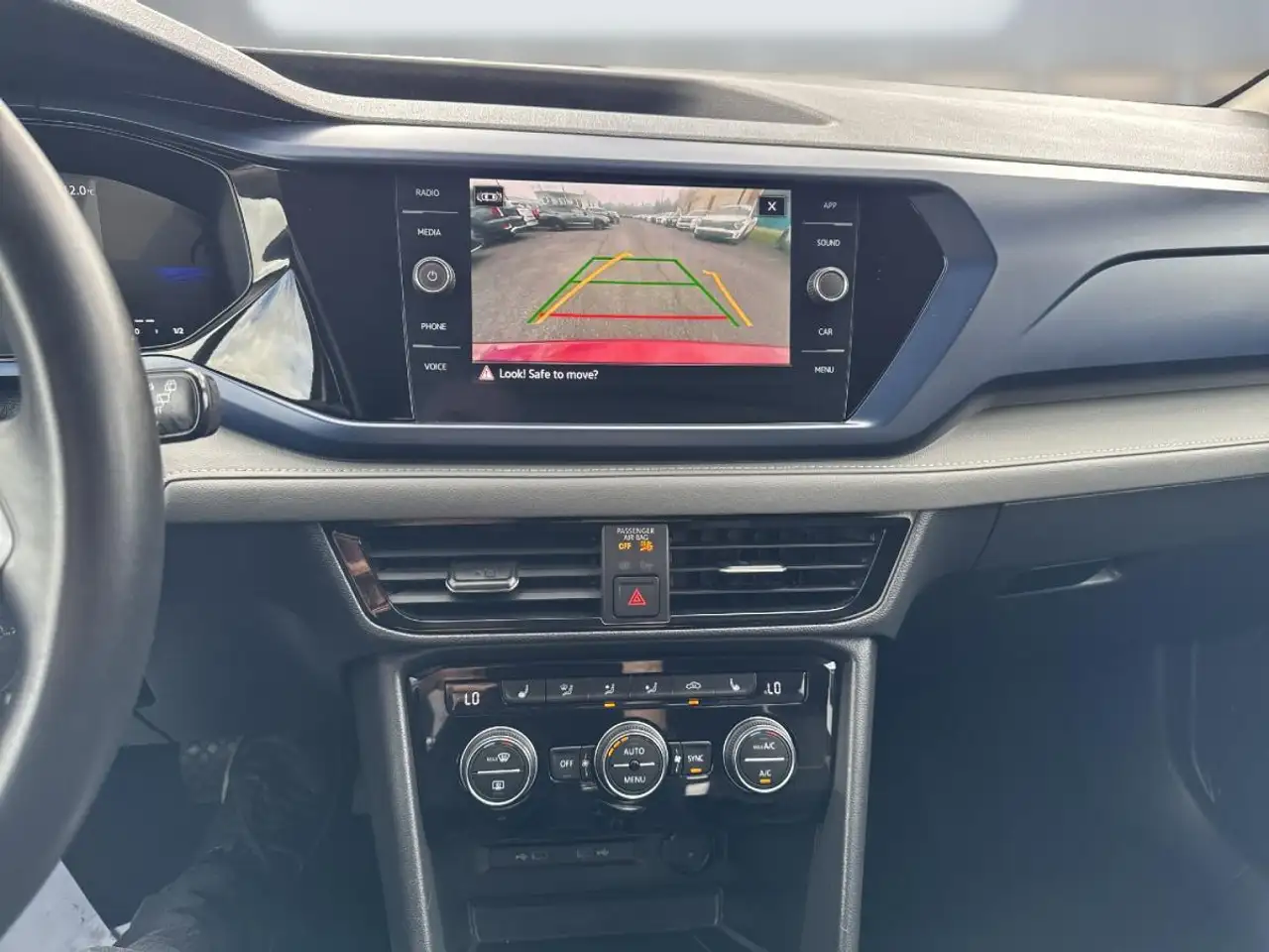 Volkswagen Taos снимка Volkswagen Taos