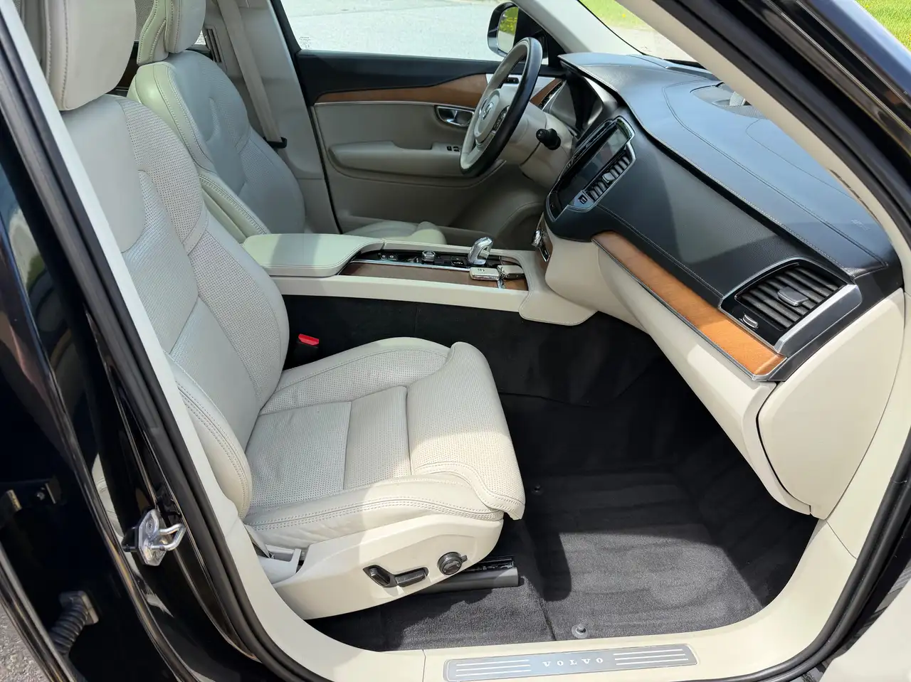 Volvo XC90 снимка Volvo XC90