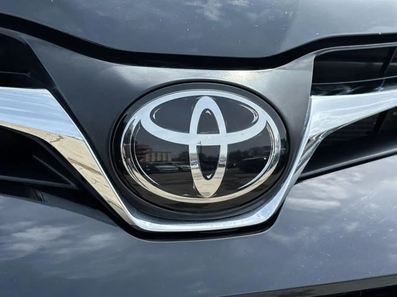 Toyota Sienna photo Toyota Sienna
