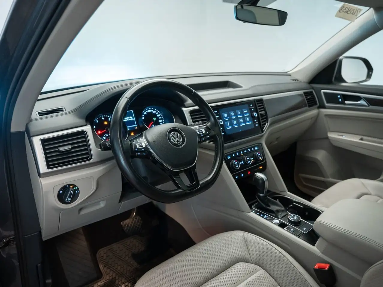 Volkswagen Atlas снимка Volkswagen Atlas