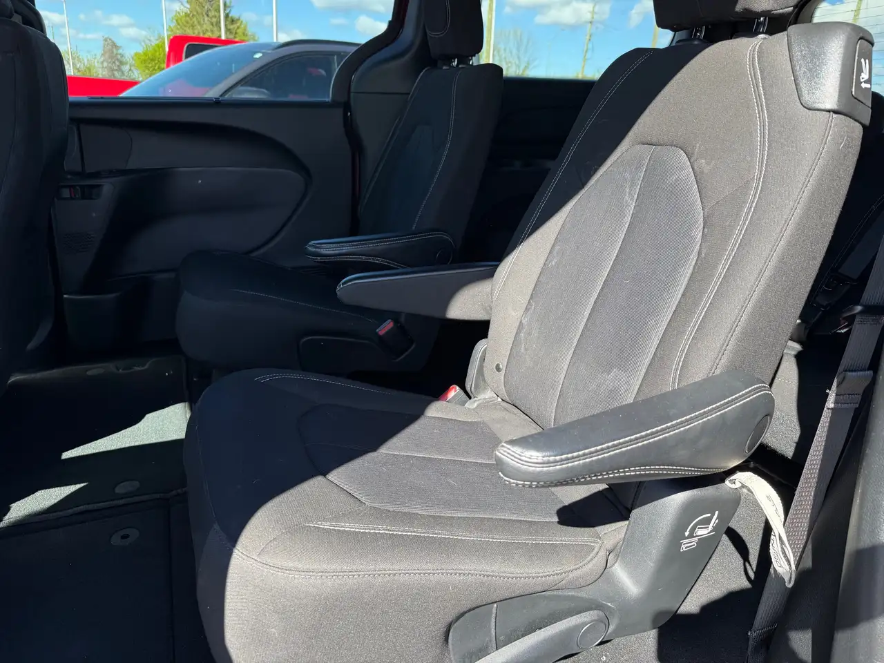 Chrysler Pacifica снимка Chrysler Pacifica