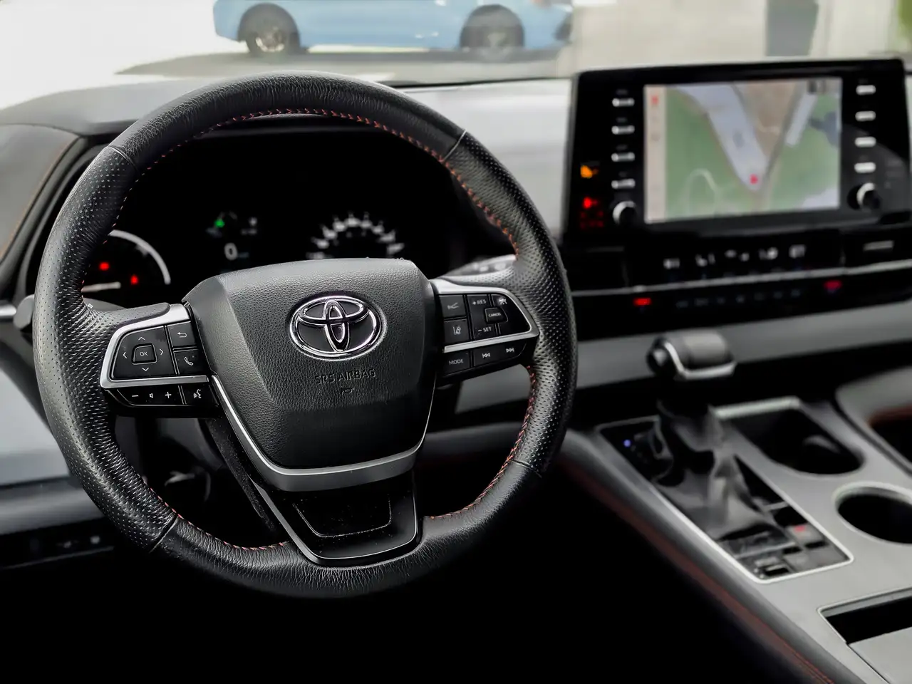 Toyota Sienna снимка Toyota Sienna