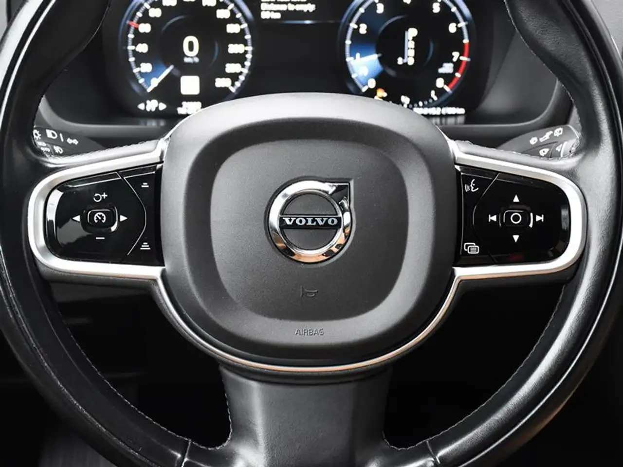 Volvo XC90 снимка Volvo XC90
