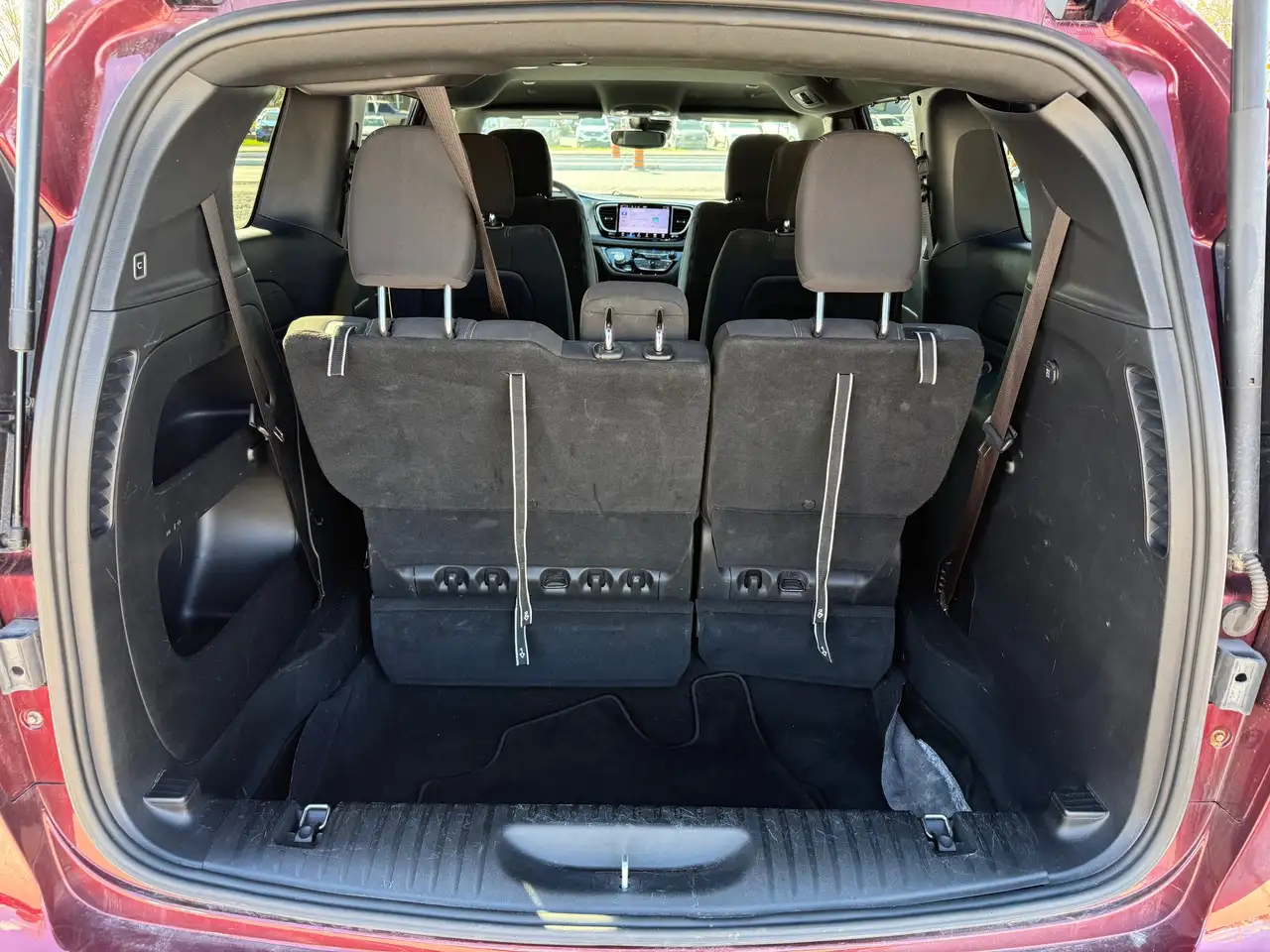 Chrysler Pacifica снимка Chrysler Pacifica