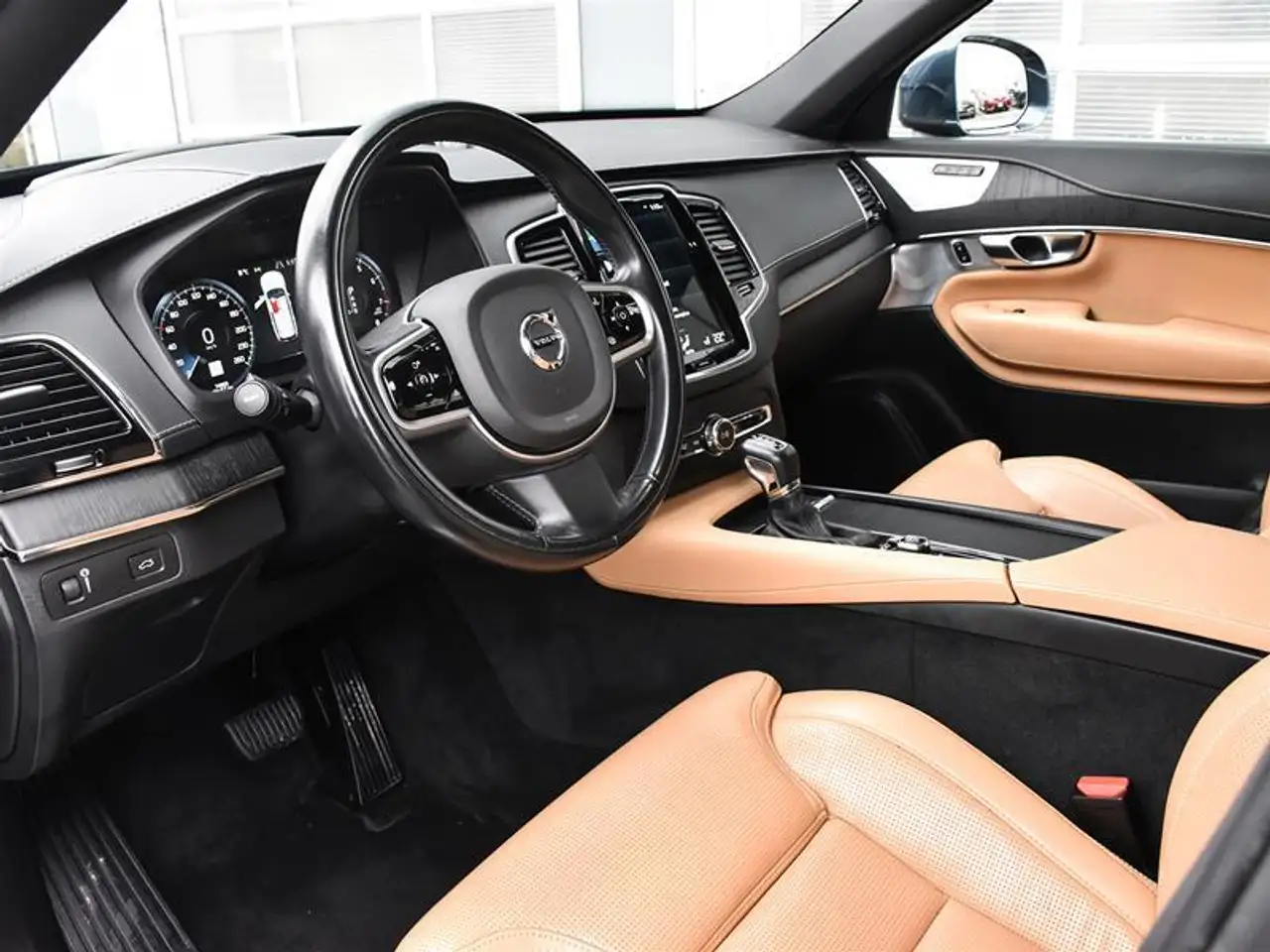 Volvo XC90 снимка Volvo XC90