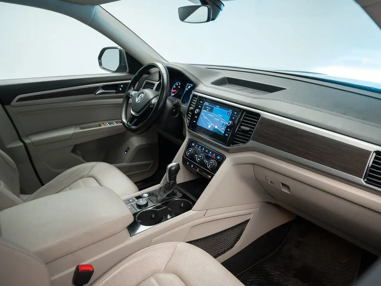 Volkswagen Atlas снимка Volkswagen Atlas