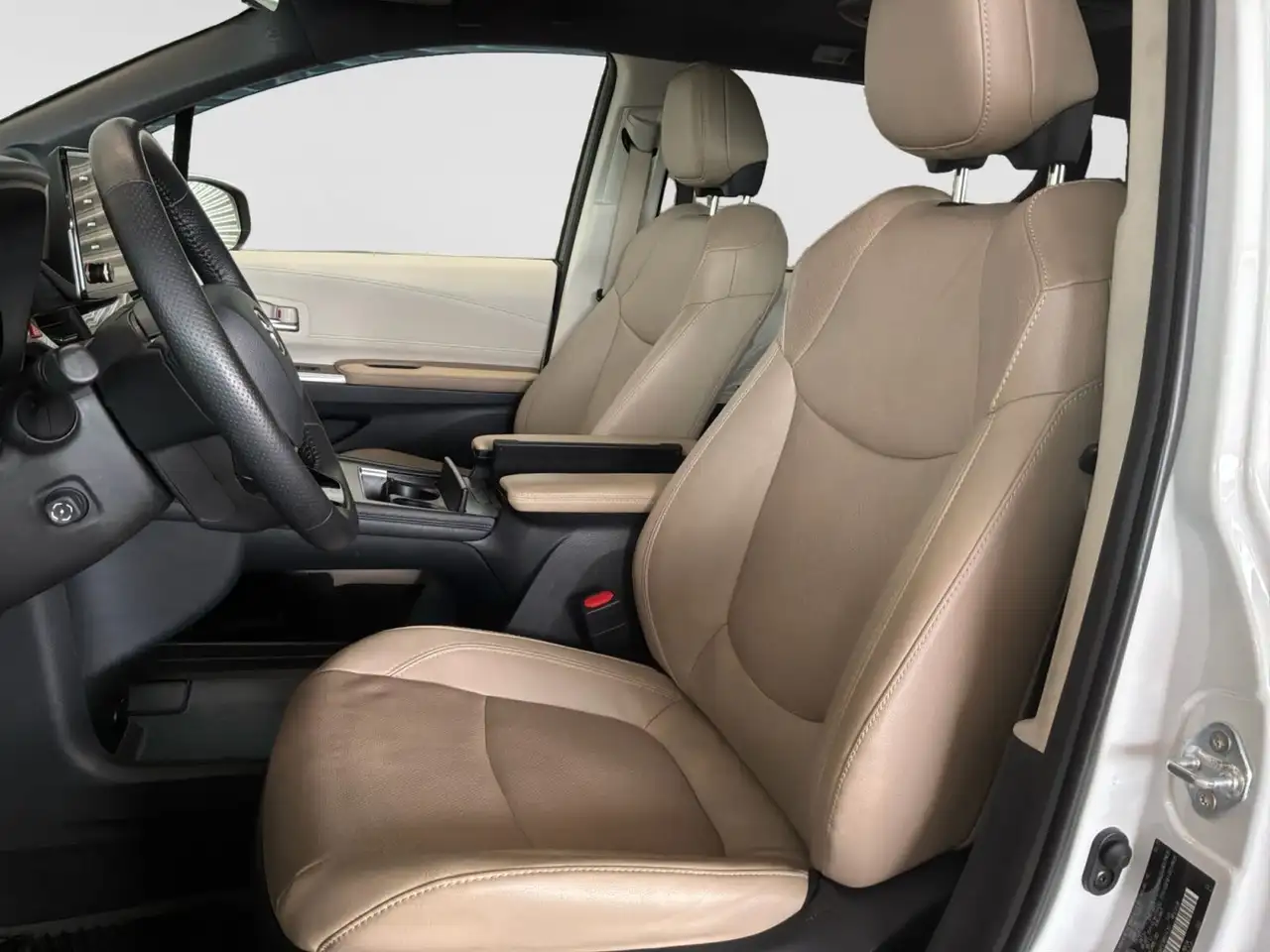 Toyota Sienna снимка Toyota Sienna