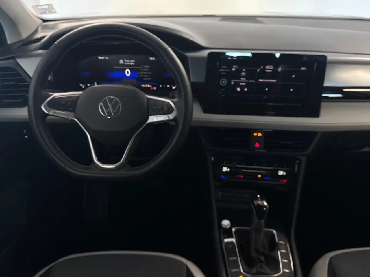 Volkswagen Taos снимка Volkswagen Taos