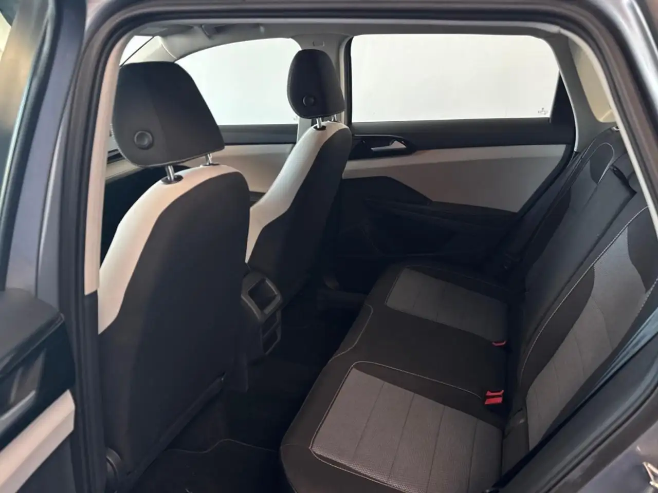 Volkswagen Taos снимка Volkswagen Taos
