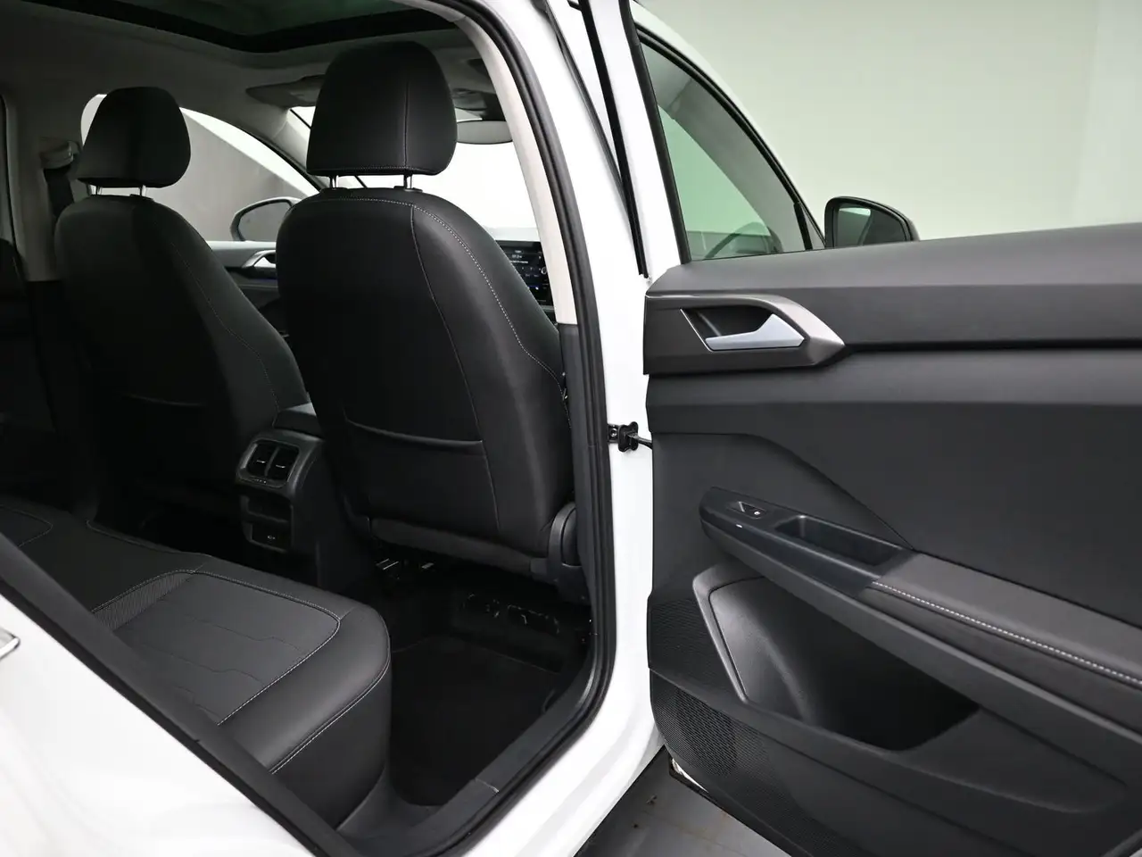Volkswagen Taos снимка Volkswagen Taos