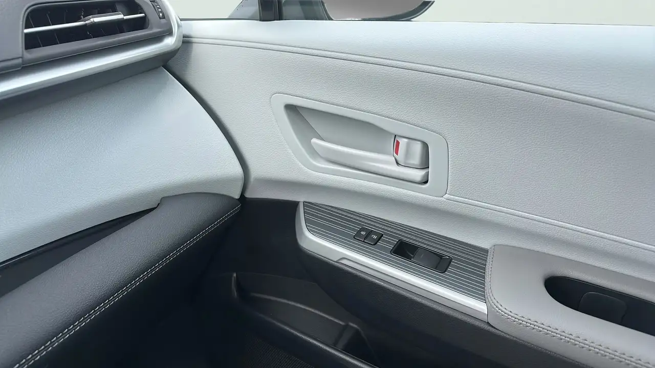 Toyota Sienna снимка Toyota Sienna
