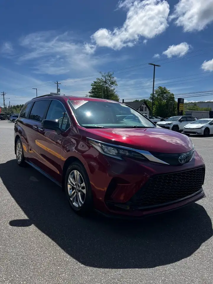Toyota Sienna снимка Toyota Sienna