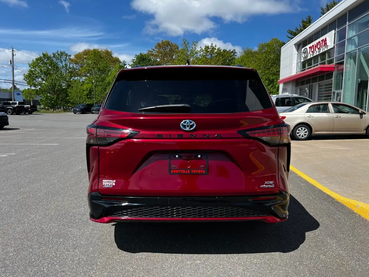 Toyota Sienna снимка Toyota Sienna