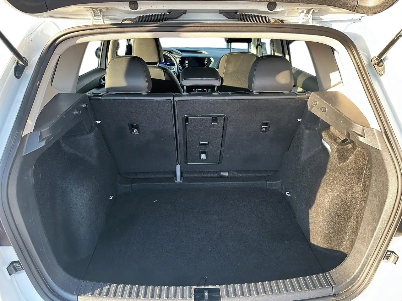 Volkswagen Taos снимка Volkswagen Taos