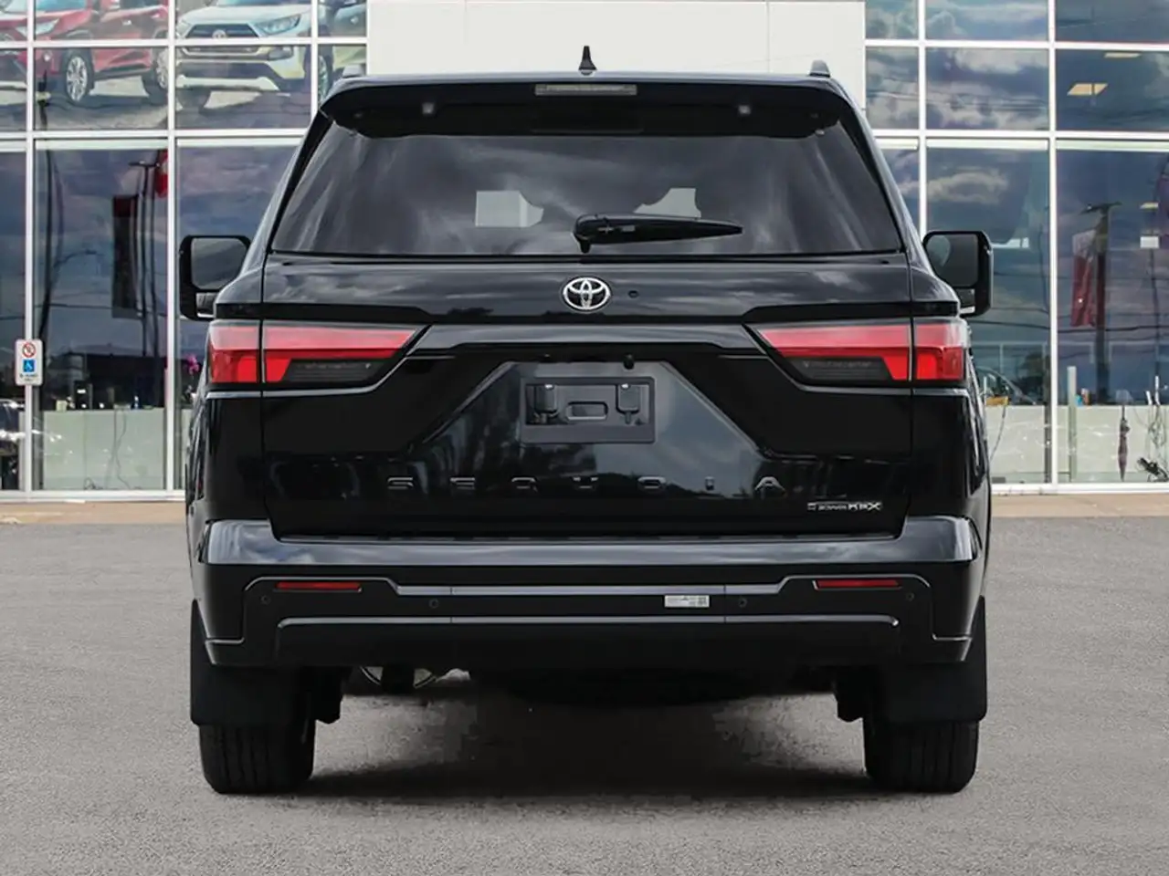 Toyota Sequoia снимка Toyota Sequoia