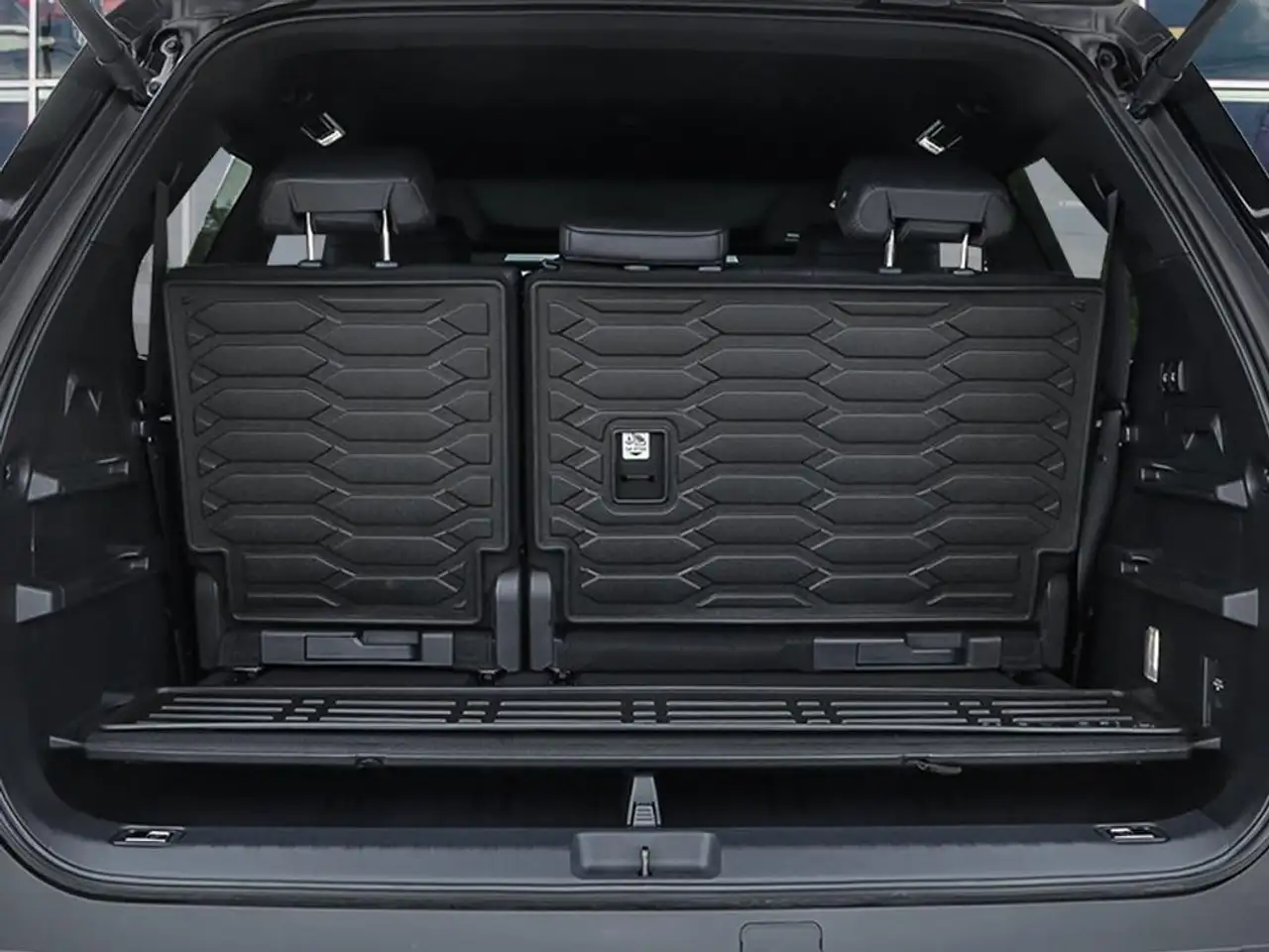 Toyota Sequoia снимка Toyota Sequoia