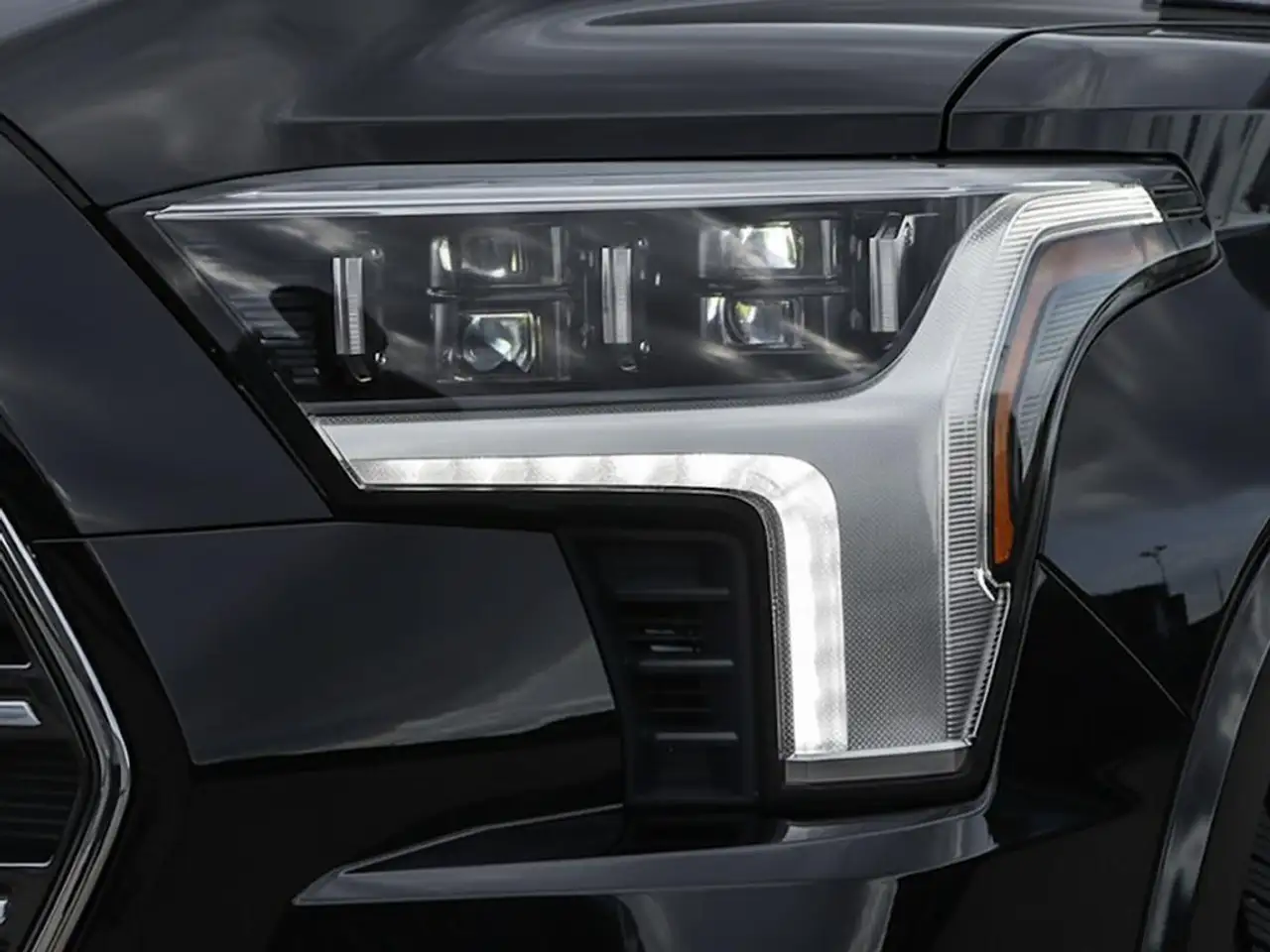 Toyota Sequoia снимка Toyota Sequoia
