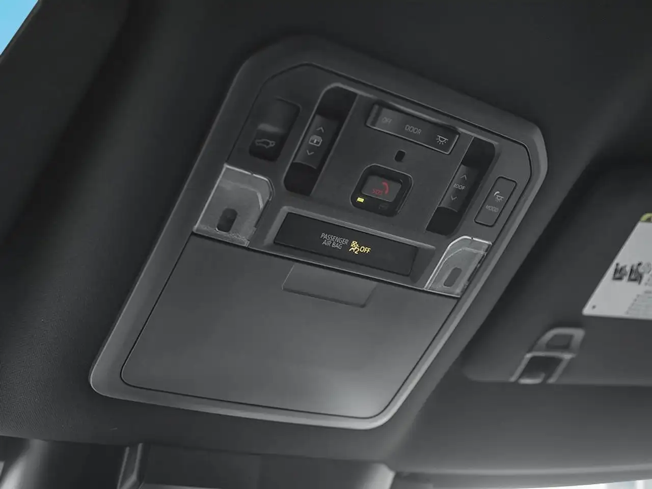 Toyota Sequoia снимка Toyota Sequoia