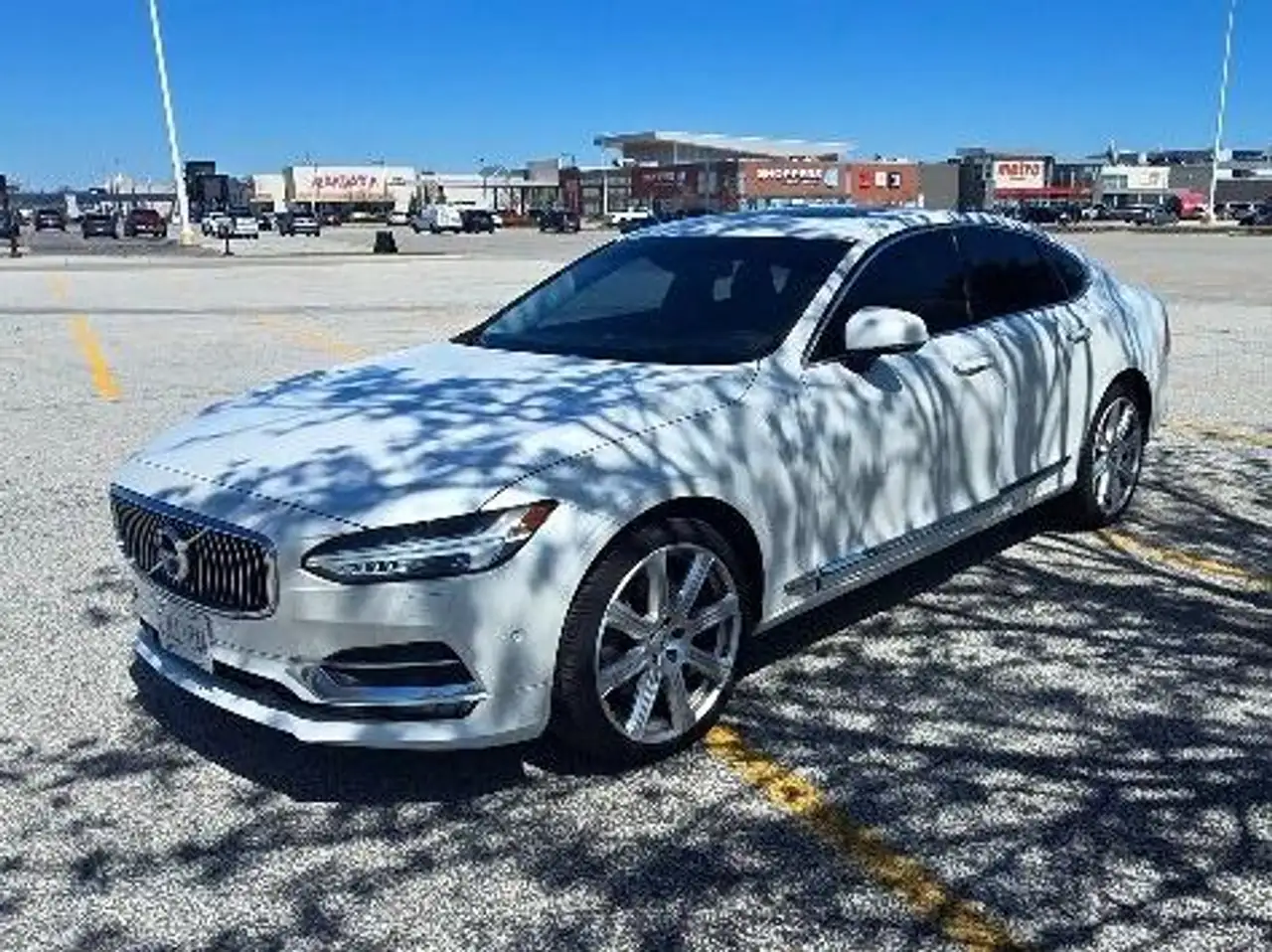 2017 Volvo S90