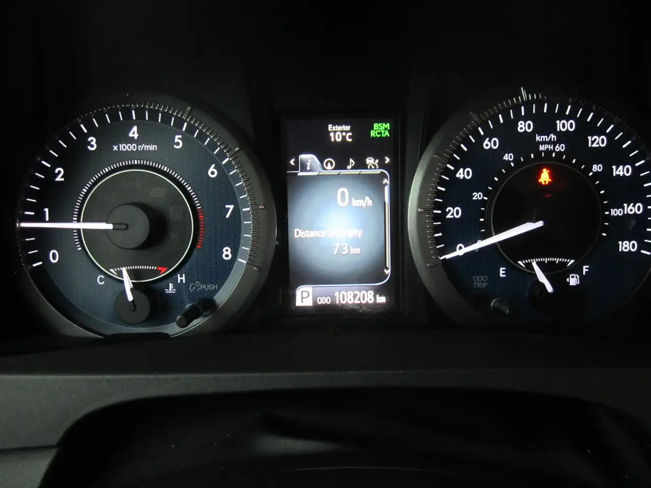 Toyota Sienna снимка Toyota Sienna