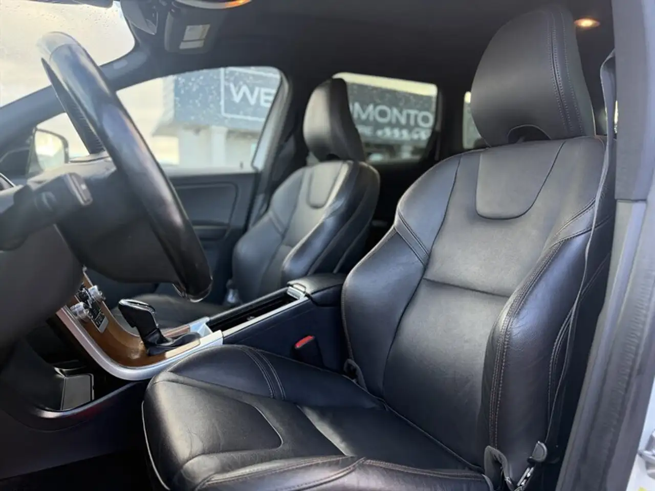 Volvo XC60 снимка Volvo XC60