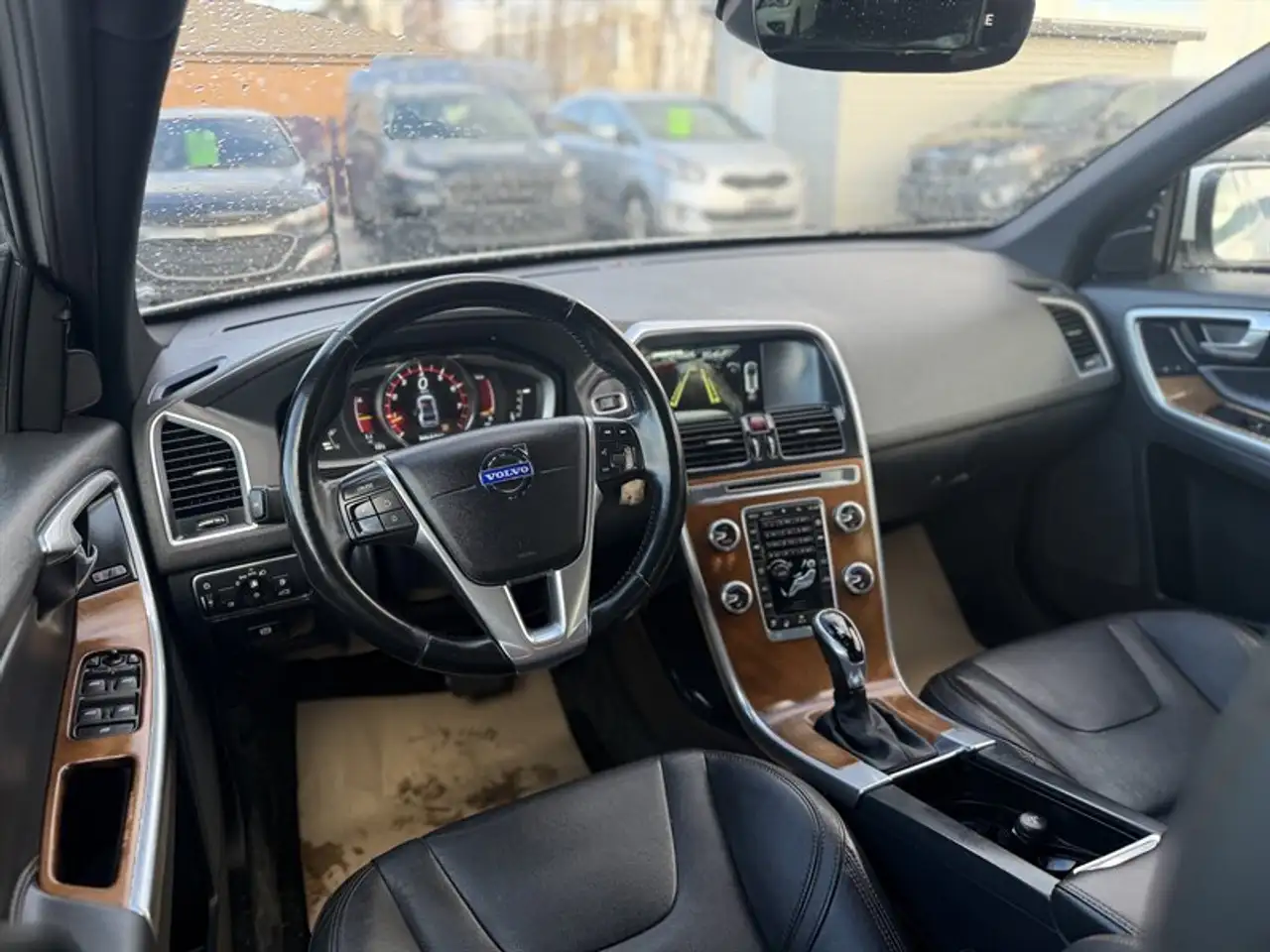 Volvo XC60 снимка Volvo XC60