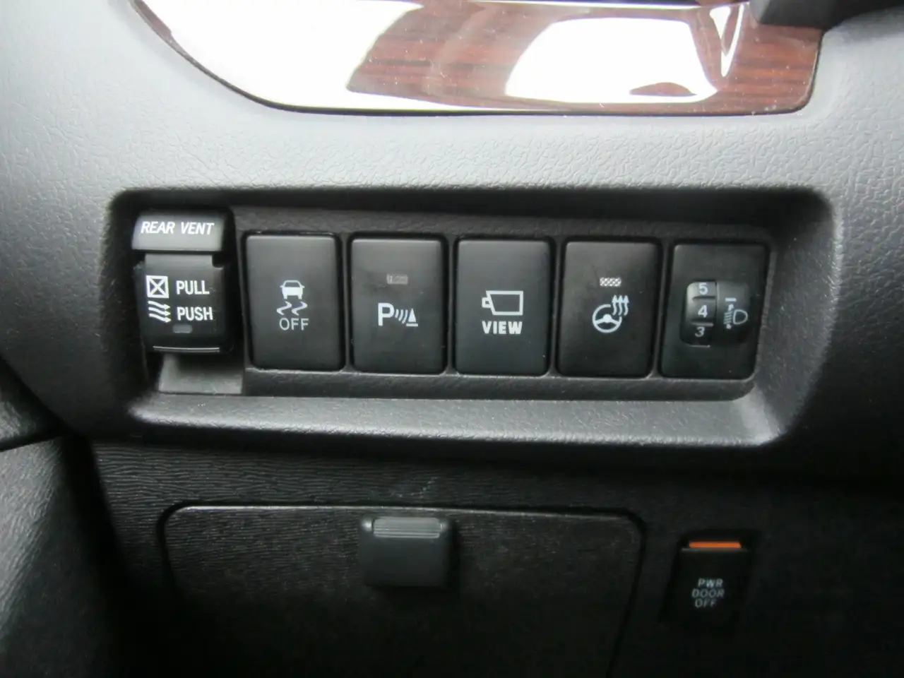 Toyota Sienna снимка Toyota Sienna