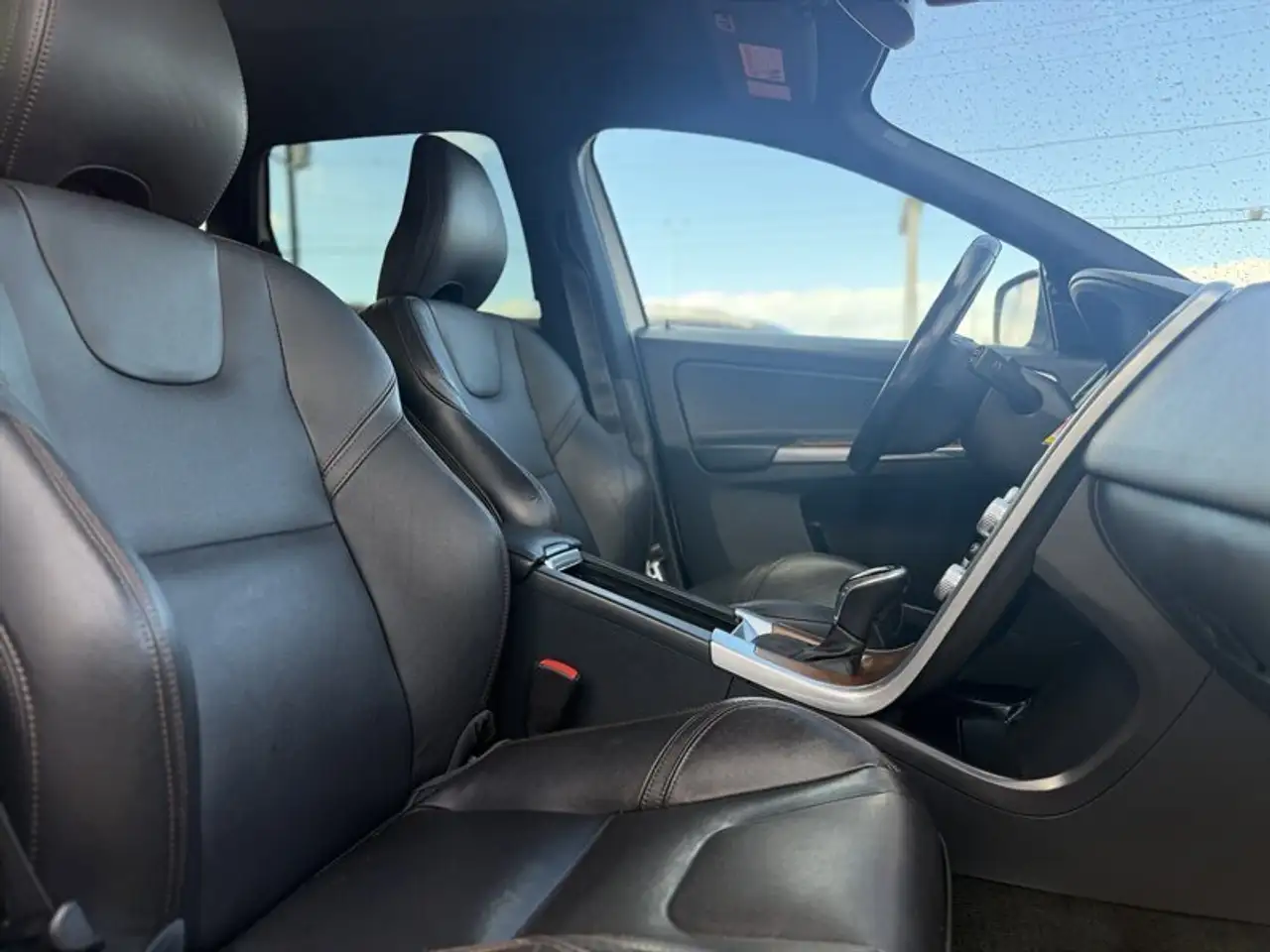 Volvo XC60 снимка Volvo XC60