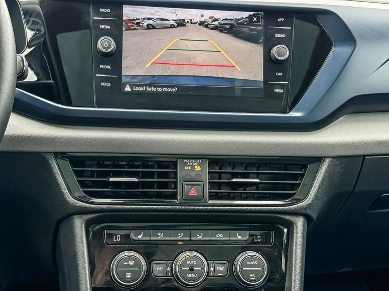 Volkswagen Taos снимка Volkswagen Taos
