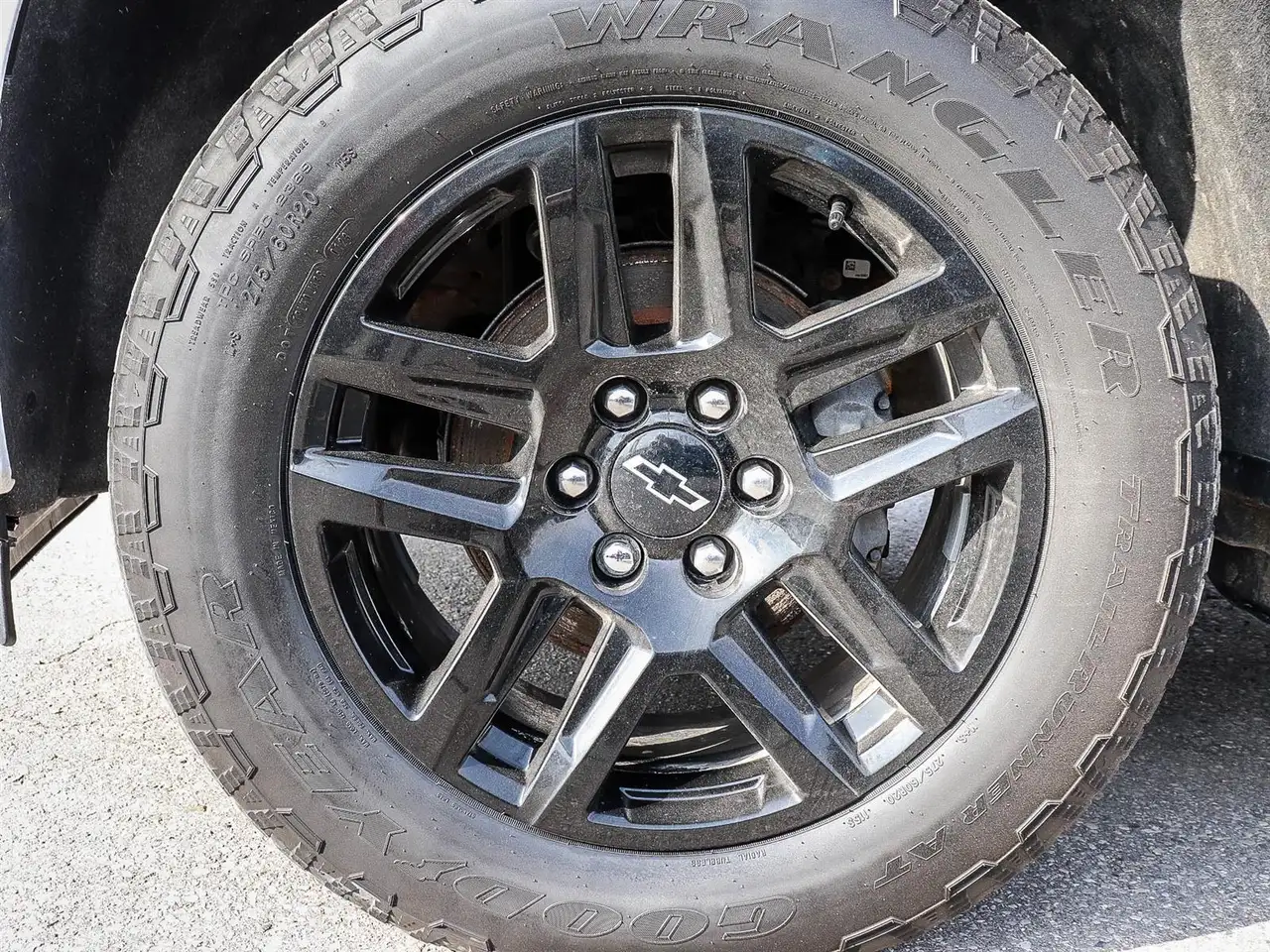 Chevrolet Silverado 1500 снимка Chevrolet Silverado 1500