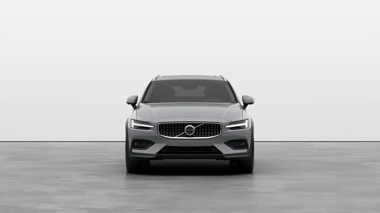 Volvo V60 Cross Country снимка Volvo V60 Cross Country