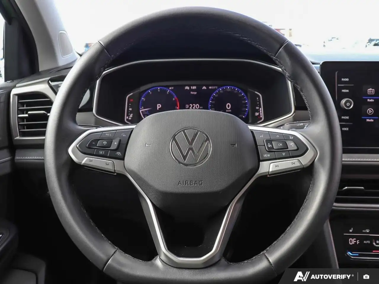 Volkswagen Taos снимка Volkswagen Taos