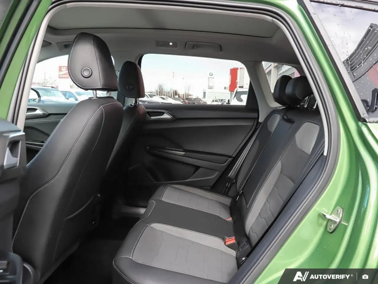 Volkswagen Taos снимка Volkswagen Taos