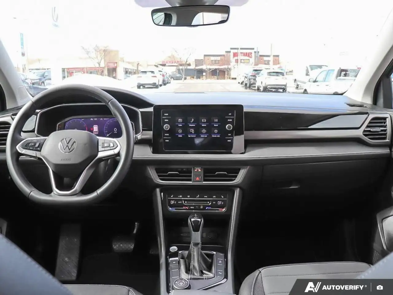 Volkswagen Taos снимка Volkswagen Taos