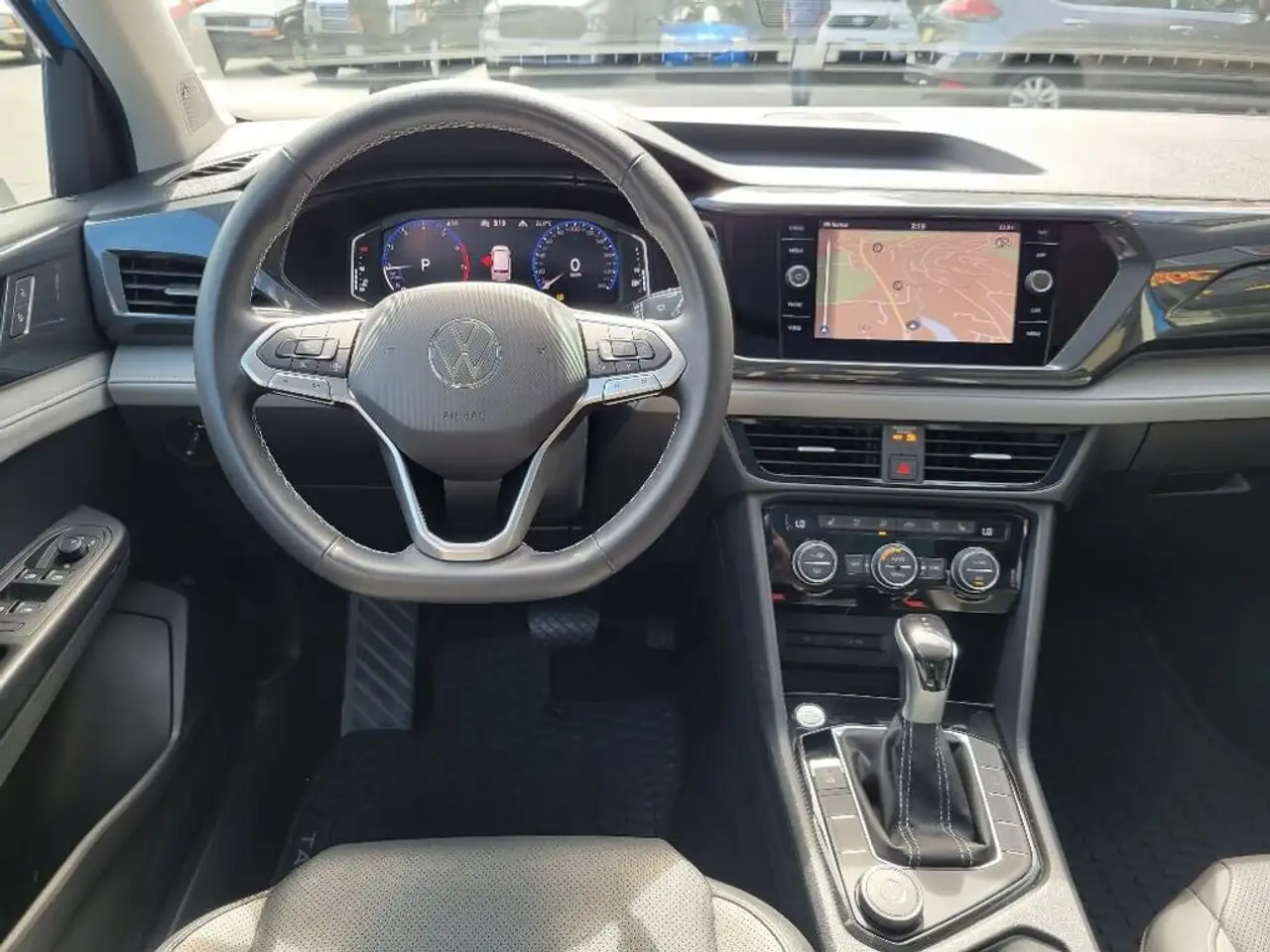 Volkswagen Taos photo Volkswagen Taos