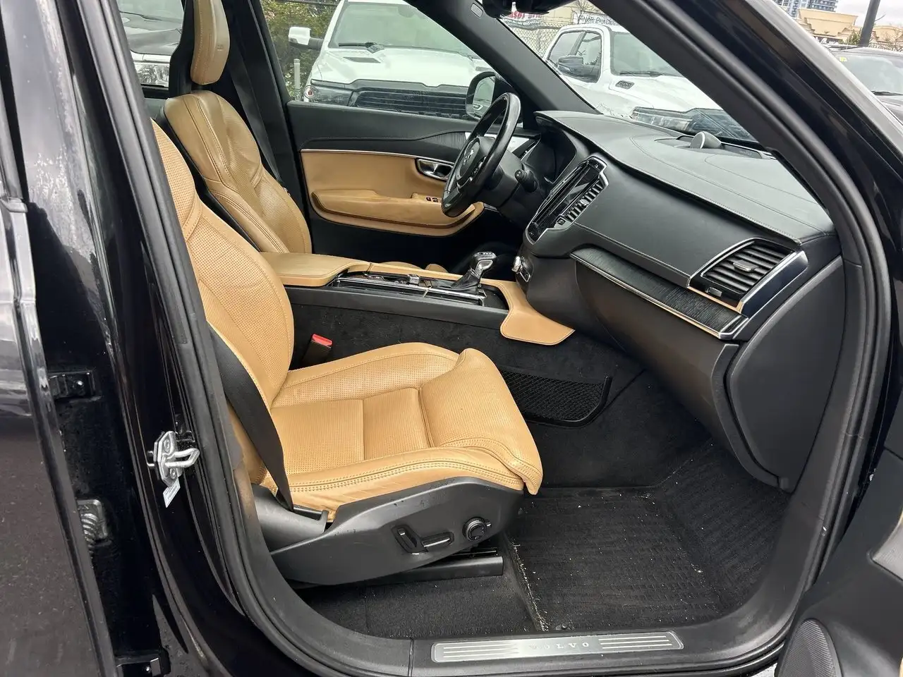 Volvo XC90 снимка Volvo XC90