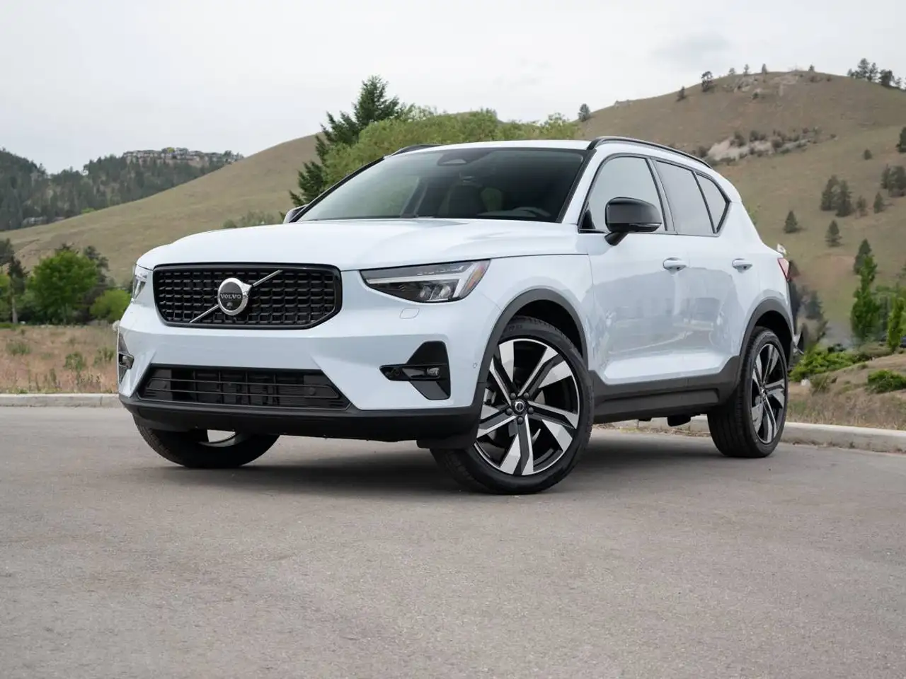 2026 Volvo XC40