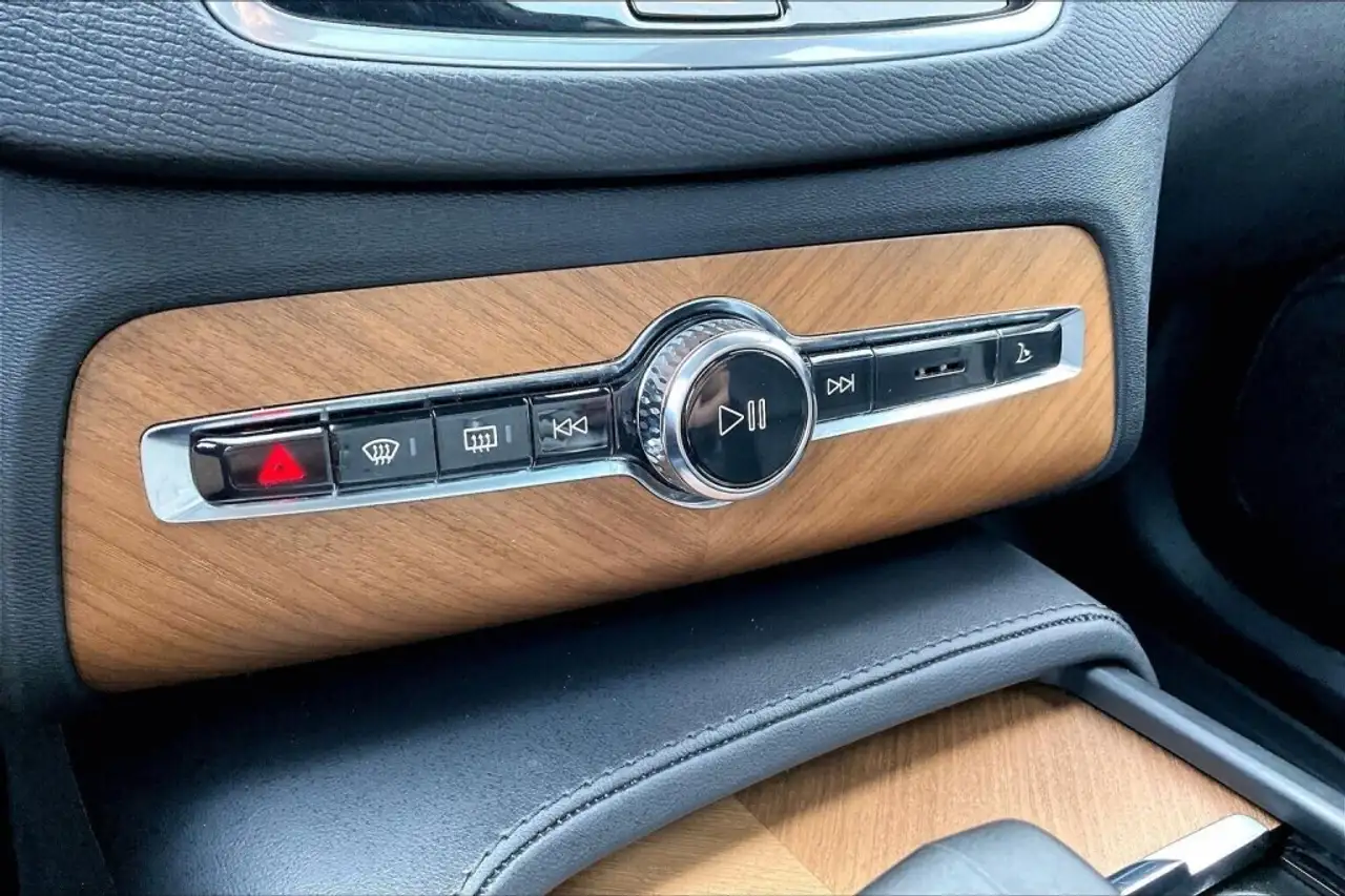 Volvo XC90 снимка Volvo XC90