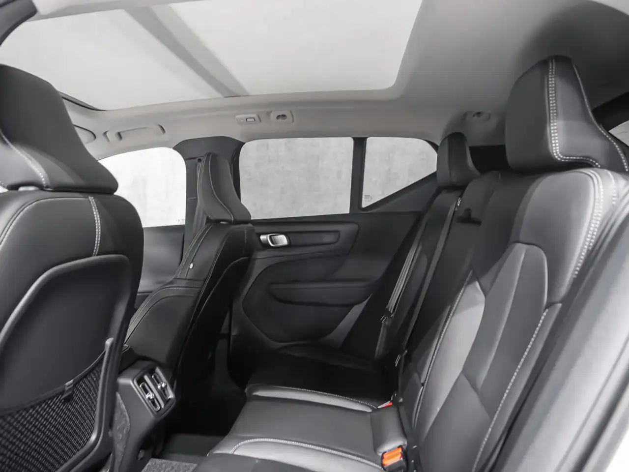 Volvo XC40 photo Volvo XC40