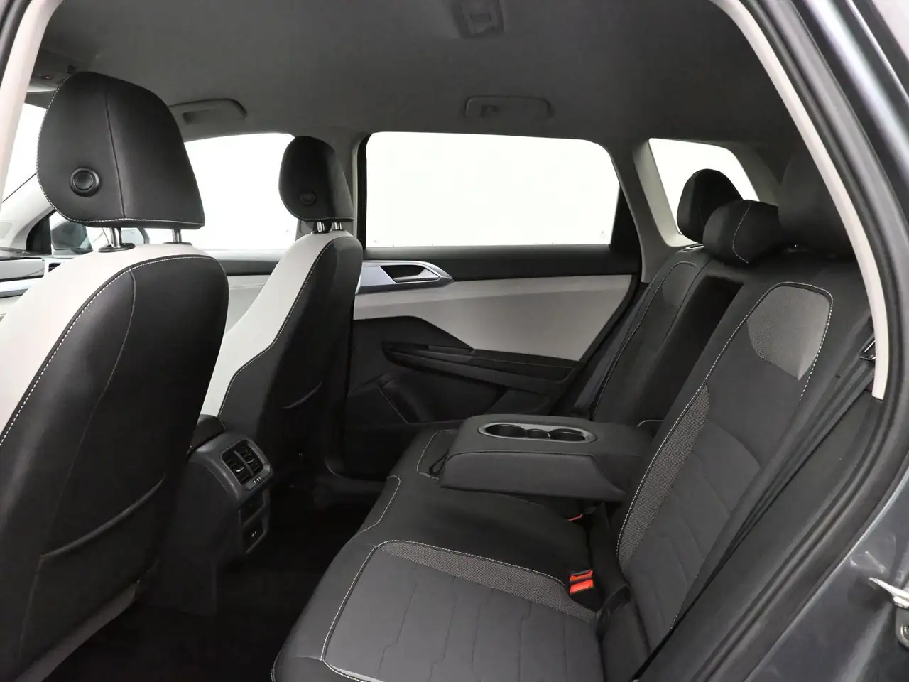 Volkswagen Taos снимка Volkswagen Taos