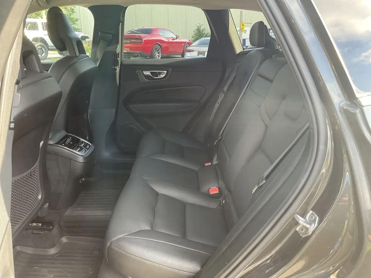 Volvo XC60 снимка Volvo XC60