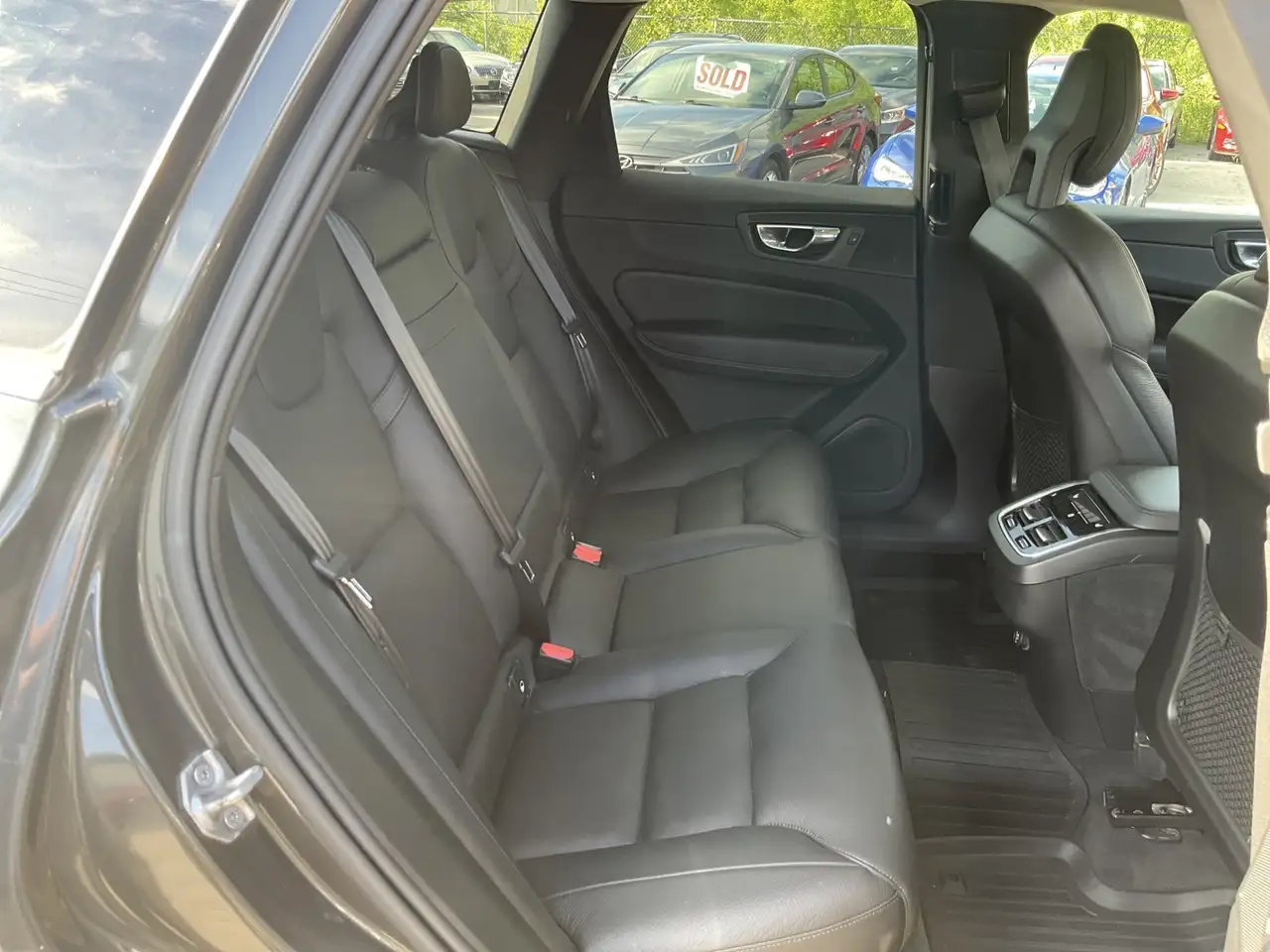 Volvo XC60 снимка Volvo XC60