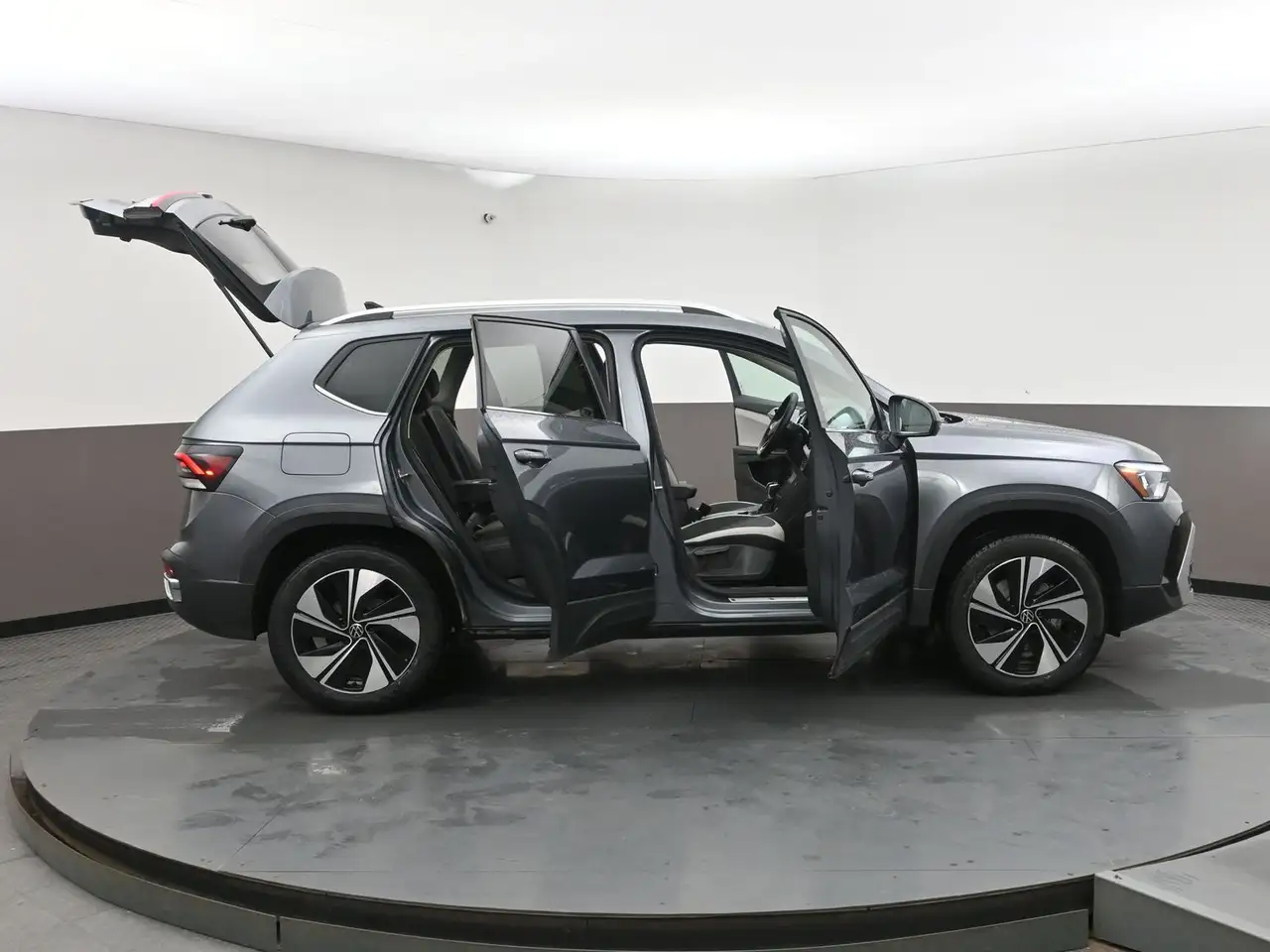 Volkswagen Taos снимка Volkswagen Taos