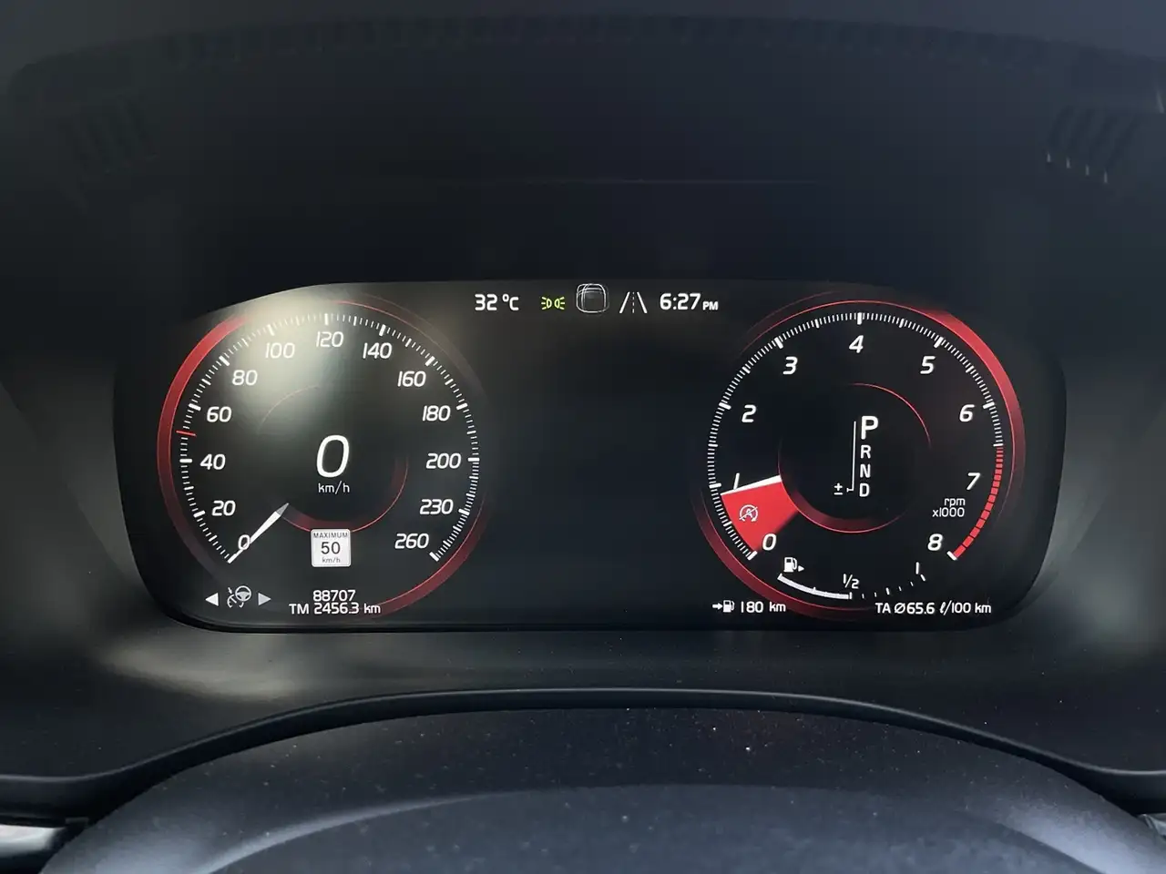 Volvo XC60 снимка Volvo XC60