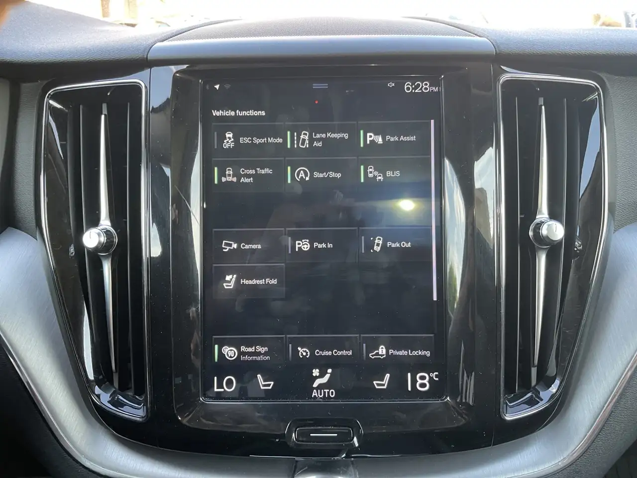 Volvo XC60 снимка Volvo XC60